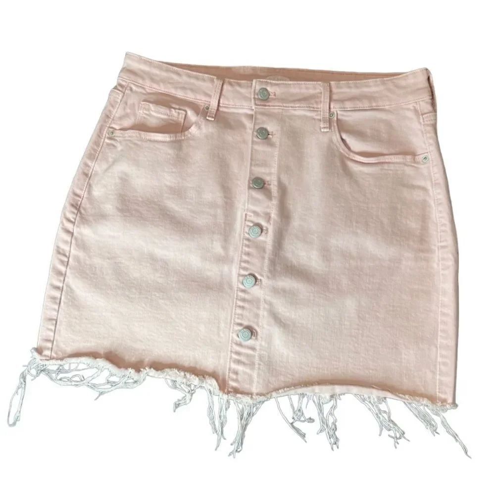 Old Navy jean mini skirt button up raw hem pink blush size 12